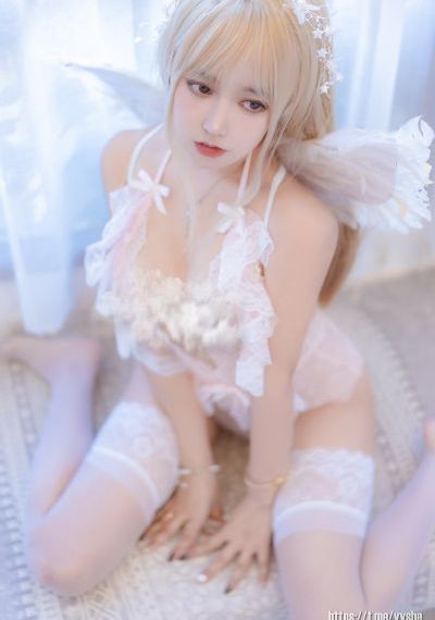 我爱喵星人鞠婧祎