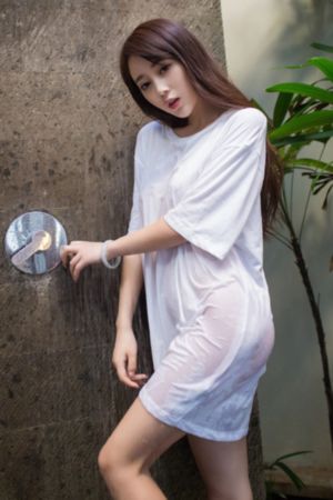 女法官