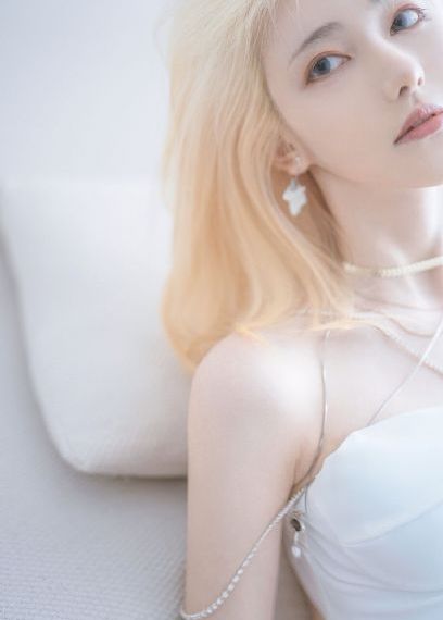 荡女淫春护士hd在