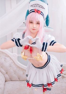 变成黑皮辣妹后